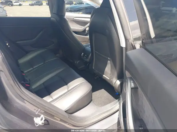 5YJ3E1EAXPF575448 2023 TESLA MODEL 3 - Image 8