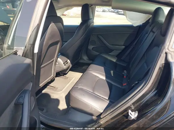 5YJ3E1EAXPF577975 2023 TESLA MODEL 3 - Image 8