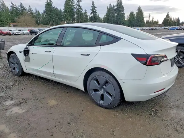 5YJ3E1EAXPF578625 2023 TESLA MODEL 3 - Image 2