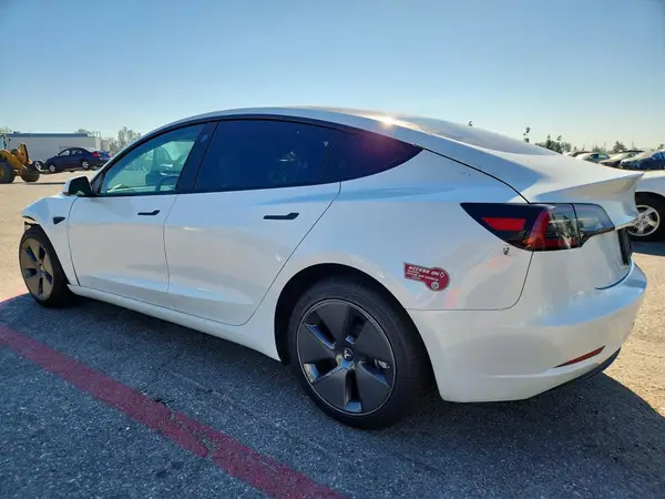 5YJ3E1EAXPF582156 2023 TESLA MODEL 3 - Image 2