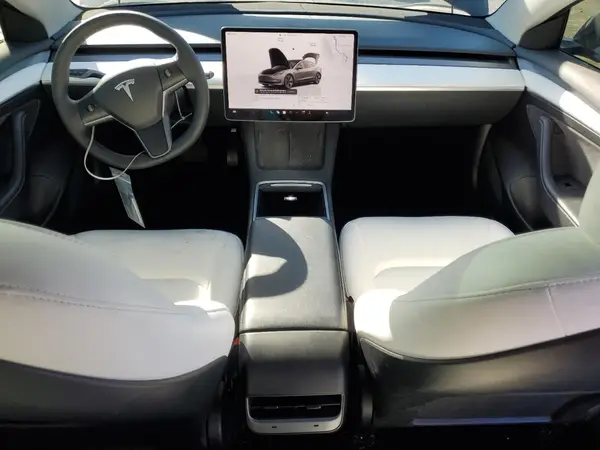 5YJ3E1EAXPF583873 2023 TESLA MODEL 3 - Image 8
