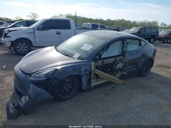 5YJ3E1EAXPF583887 2023 TESLA MODEL 3 - Image 2