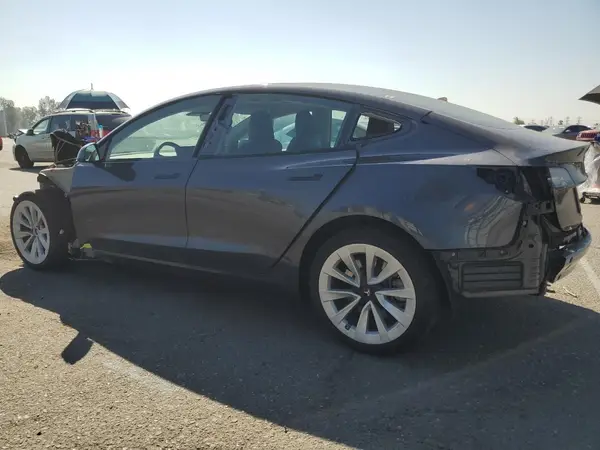 5YJ3E1EAXPF583968 2023 TESLA MODEL 3 - Image 2