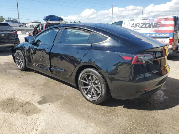 5YJ3E1EAXPF584232 2023 TESLA MODEL 3 - Image 2
