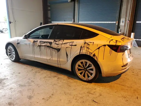 5YJ3E1EAXPF585042 2023 TESLA MODEL 3 - Image 2