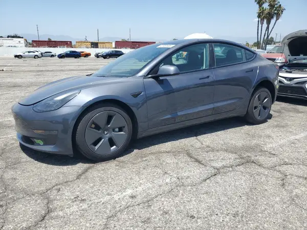 5YJ3E1EAXPF586739 2023 TESLA MODEL 3 - Image 1