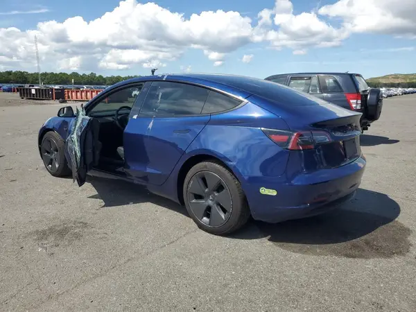 5YJ3E1EAXPF588281 2023 TESLA MODEL 3 - Image 2