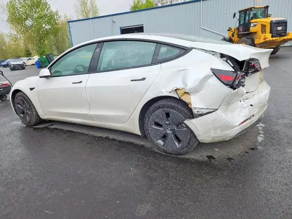 5YJ3E1EAXPF590340 2026 TESLA MODEL 3 - Image 2