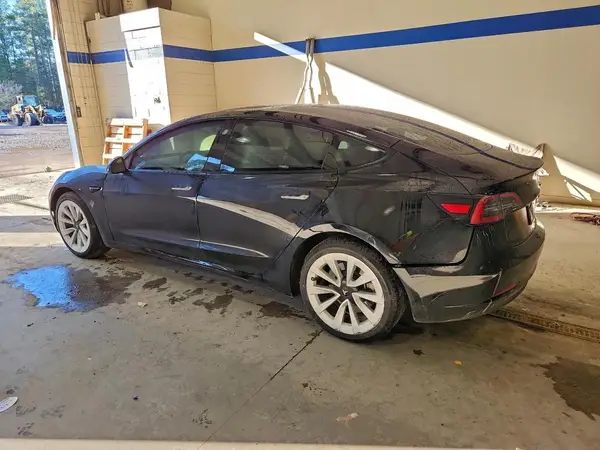 5YJ3E1EAXPF592976 2023 TESLA MODEL 3 - Image 2