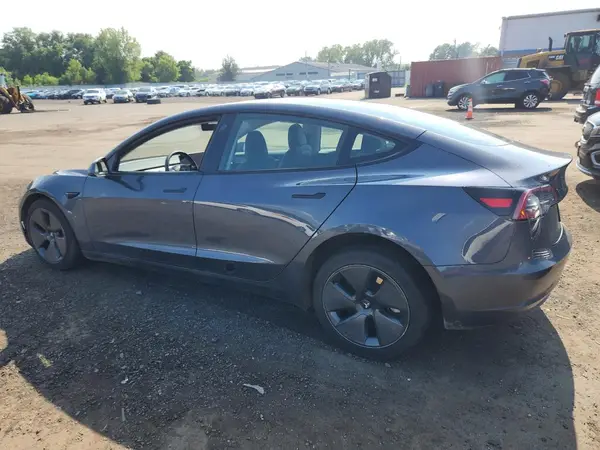 5YJ3E1EAXPF594565 2023 TESLA MODEL 3 - Image 2
