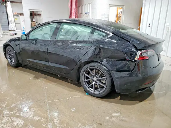5YJ3E1EAXPF598213 2023 TESLA MODEL 3 - Image 2