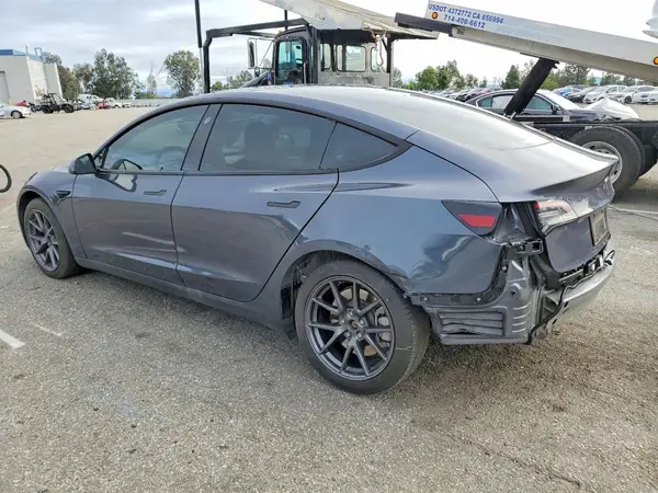 5YJ3E1EAXPF599457 2023 TESLA MODEL 3 - Image 2