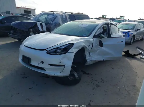 5YJ3E1EAXPF603216 2023 TESLA MODEL 3 - Image 2
