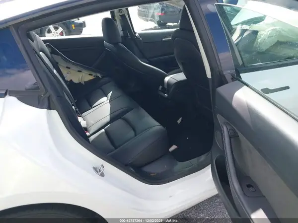 5YJ3E1EAXPF606066 2023 TESLA MODEL 3 - Image 8