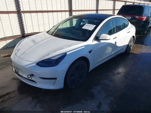 5YJ3E1EAXPF606990 2023 TESLA MODEL 3 - Image 2
