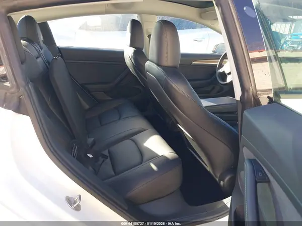5YJ3E1EAXPF606990 2023 TESLA MODEL 3 - Image 8