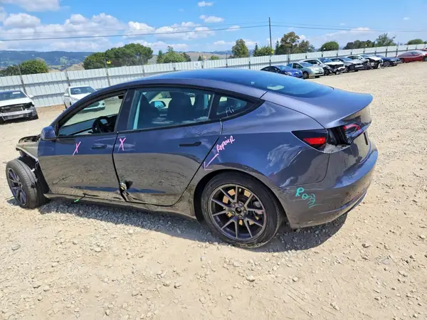 5YJ3E1EAXPF607914 2023 TESLA MODEL 3 - Image 2