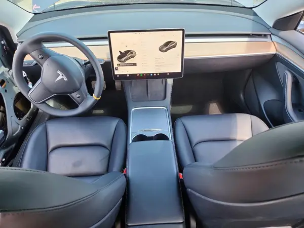 5YJ3E1EAXPF607914 2023 TESLA MODEL 3 - Image 8