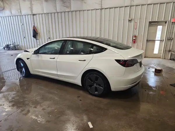 5YJ3E1EAXPF609159 2023 TESLA MODEL 3 - Image 2