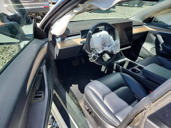 5YJ3E1EAXPF610831 2023 TESLA MODEL 3 - Image 8