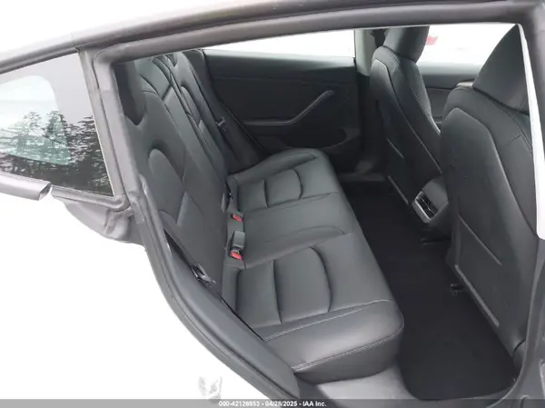 5YJ3E1EAXPF611882 2023 TESLA MODEL 3 - Image 2