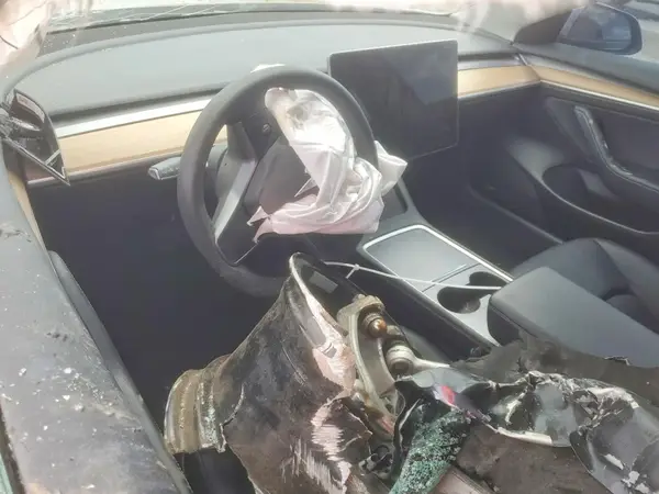 5YJ3E1EAXPF619674 2026 TESLA MODEL 3 - Image 8