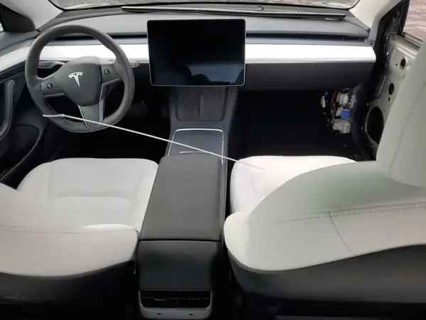 5YJ3E1EAXPF619870 2023 TESLA MODEL 3 - Image 8