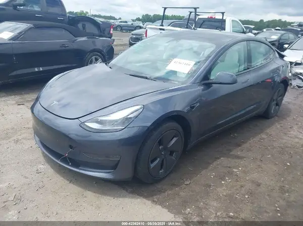 5YJ3E1EAXPF628911 2023 TESLA MODEL 3 - Image 2