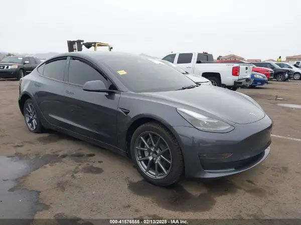 5YJ3E1EAXPF642453 2023 TESLA MODEL 3 - Image 1