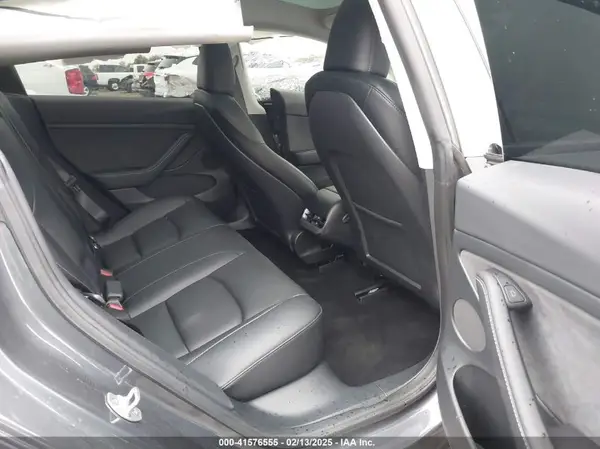 5YJ3E1EAXPF642453 2023 TESLA MODEL 3 - Image 8