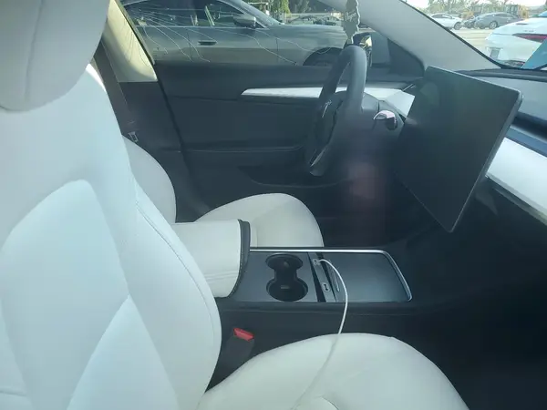 5YJ3E1EAXPF647118 2023 TESLA MODEL 3 - Image 8