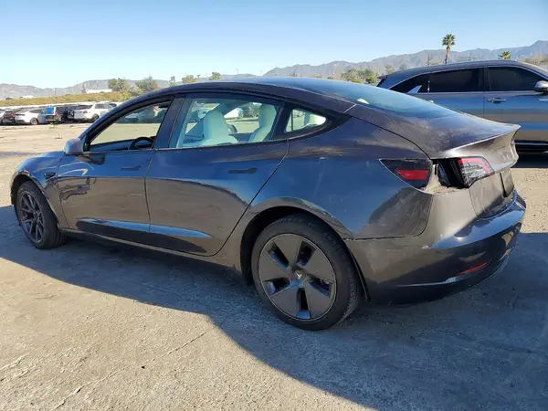 5YJ3E1EAXPF647958 2023 TESLA MODEL 3 - Image 2