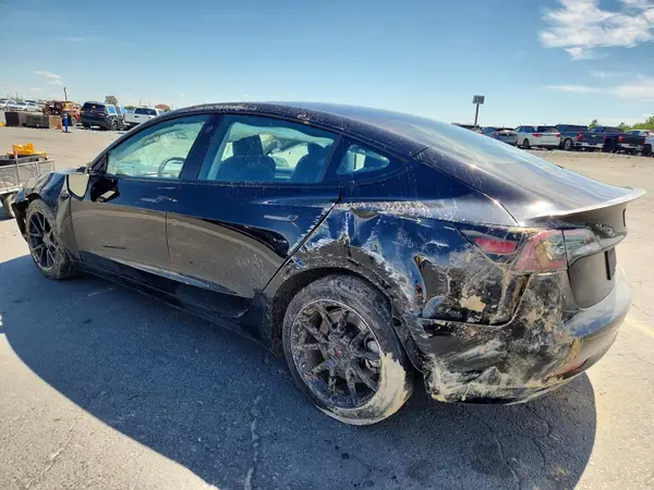 5YJ3E1EAXPF650245 2023 TESLA MODEL 3 - Image 2