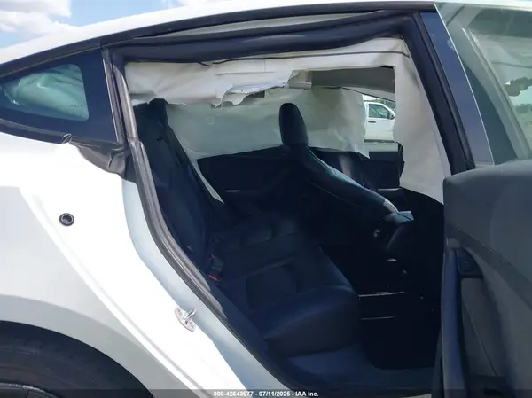5YJ3E1EAXPF653355 2023 TESLA MODEL 3 - Image 8