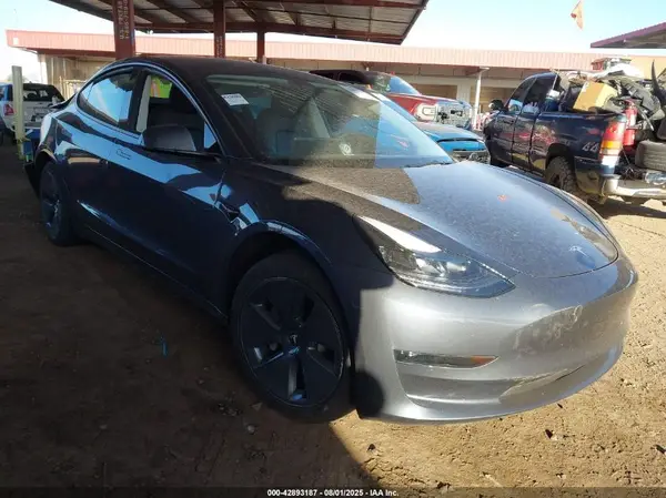 5YJ3E1EAXPF653758 2023 TESLA MODEL 3 - Image 1