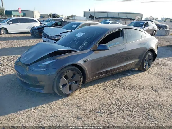 5YJ3E1EAXPF653792 2023 TESLA MODEL 3 - Image 2