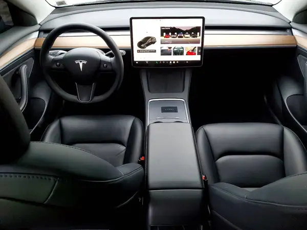 5YJ3E1EAXPF655817 2023 TESLA MODEL 3 - Image 8