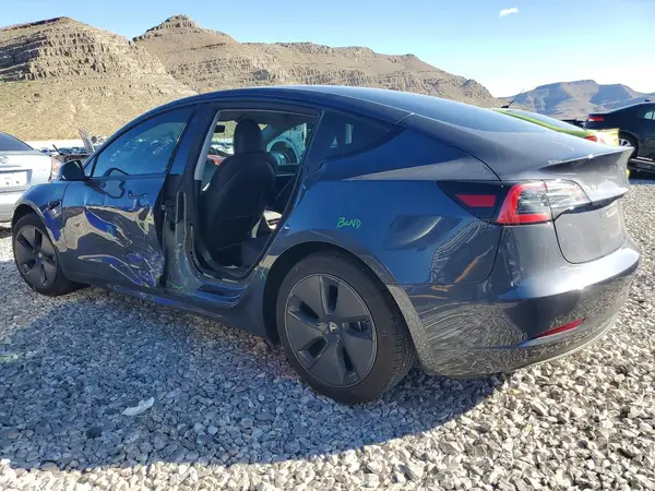 5YJ3E1EAXPF656093 2023 TESLA MODEL 3 - Image 2