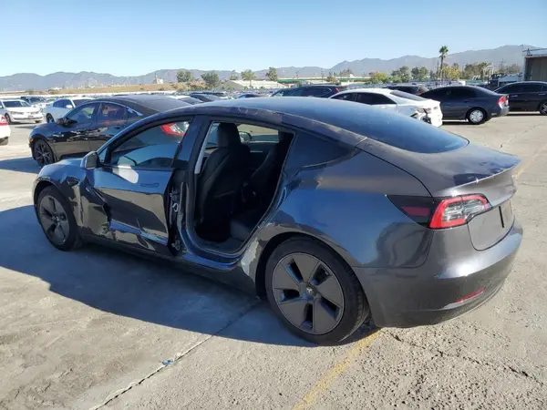 5YJ3E1EAXPF657227 2023 TESLA MODEL 3 - Image 2