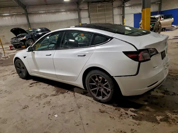 5YJ3E1EAXPF658507 2023 TESLA MODEL 3 - Image 2