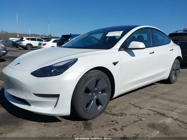 5YJ3E1EAXPF661102 2023 TESLA MODEL 3 - Image 2