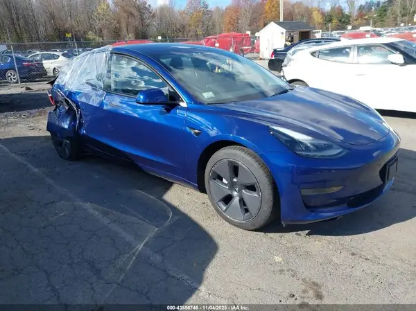 5YJ3E1EAXPF663139 2023 TESLA MODEL 3 - Image 1