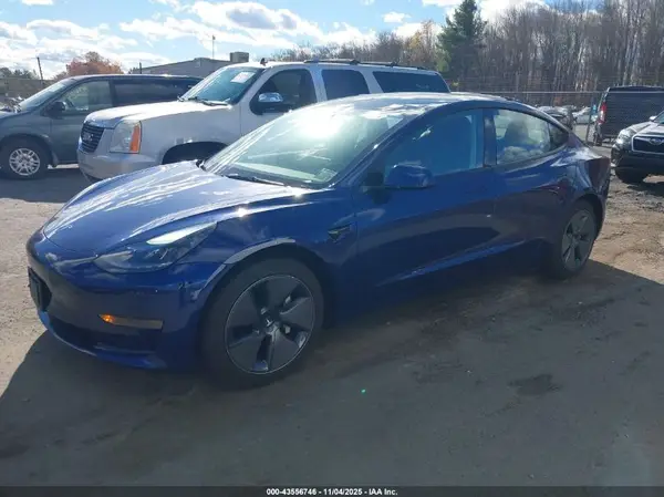 5YJ3E1EAXPF663139 2023 TESLA MODEL 3 - Image 2