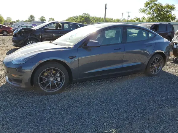 5YJ3E1EAXPF664307 2023 TESLA MODEL 3 - Image 1