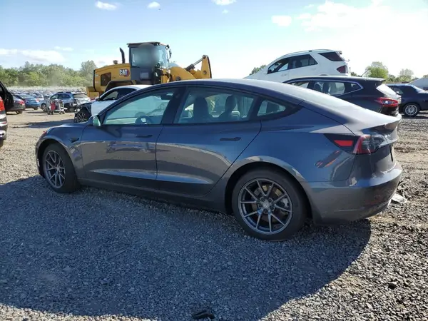 5YJ3E1EAXPF664307 2023 TESLA MODEL 3 - Image 2