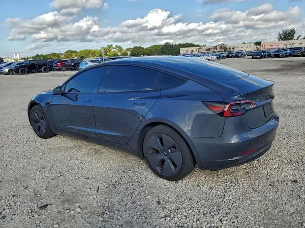 5YJ3E1EAXPF668678 2023 TESLA MODEL 3 - Image 2