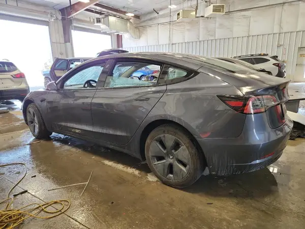 5YJ3E1EAXPF668986 2023 TESLA MODEL 3 - Image 2