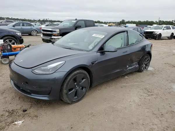 5YJ3E1EAXPF670589 2023 TESLA MODEL 3 - Image 1