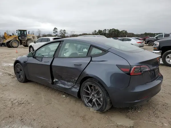 5YJ3E1EAXPF670589 2023 TESLA MODEL 3 - Image 2