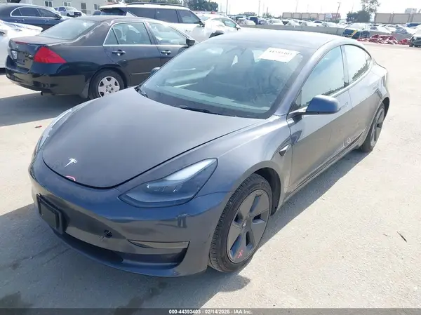 5YJ3E1EAXPF674822 2023 TESLA MODEL 3 - Image 2
